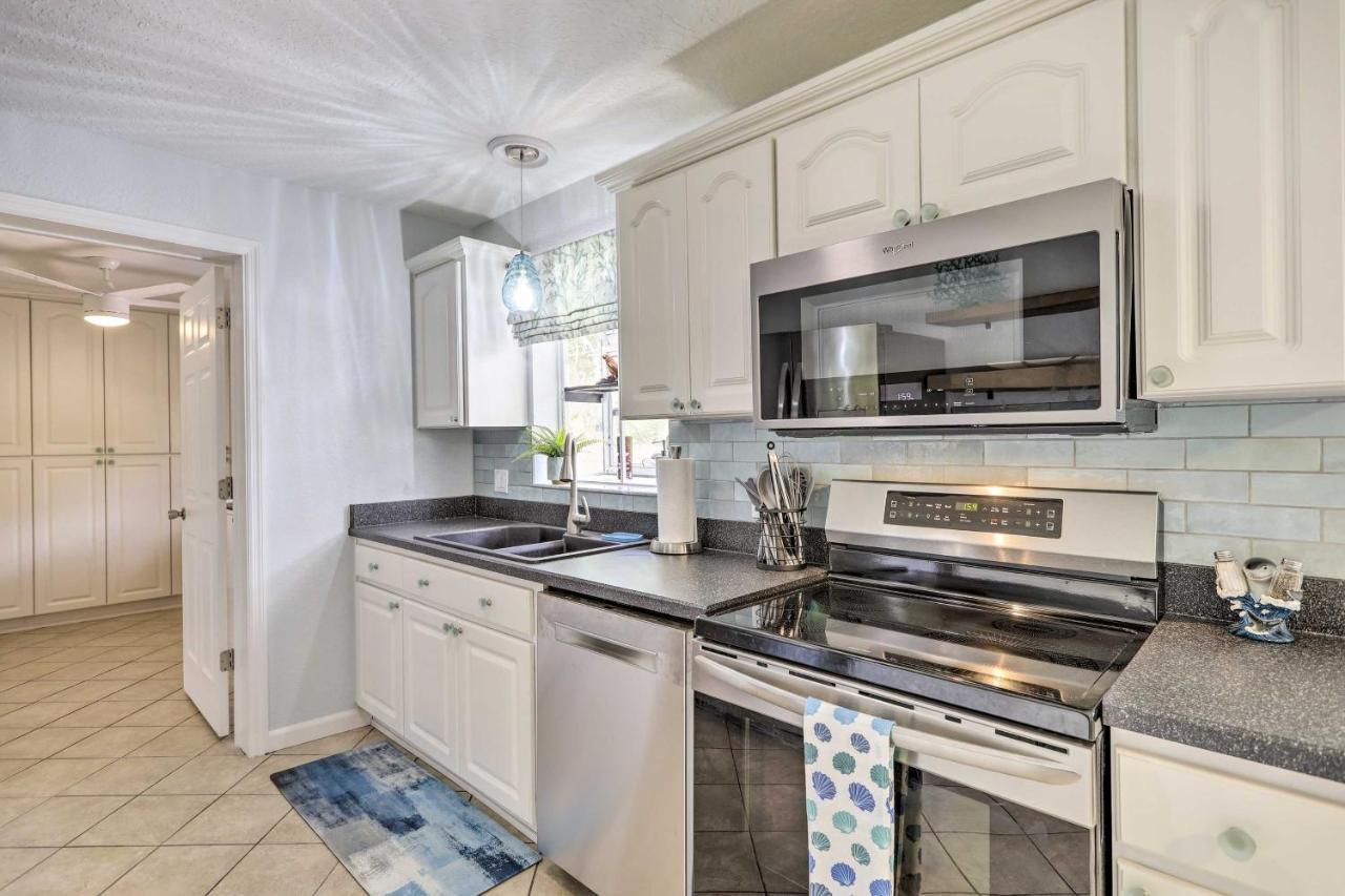 Merritt Island Home Fire Pit And Canal Access! Buitenkant foto