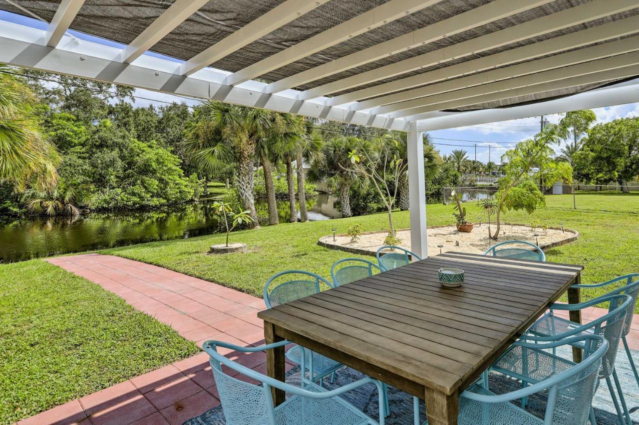 Merritt Island Home Fire Pit And Canal Access! Buitenkant foto